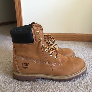 Timberlands women’s waterproof boot size 9